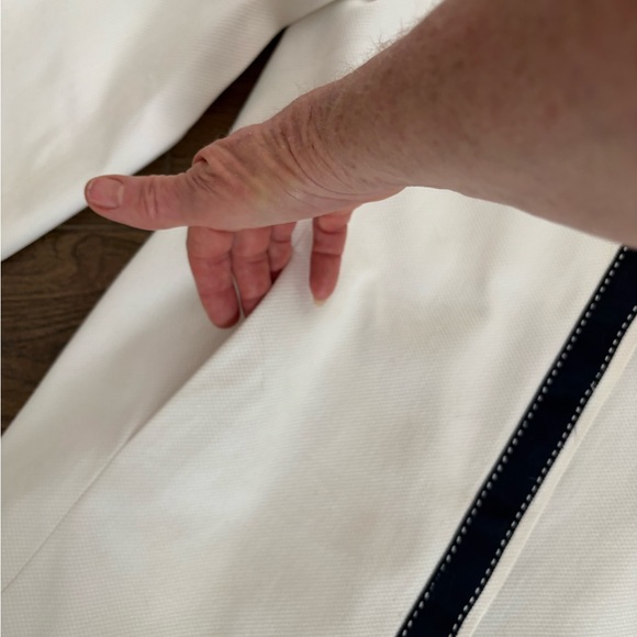 Talbots White Blazer with Navy Blue Grosgrain Tarim, size 10 - Picture 4 of 6